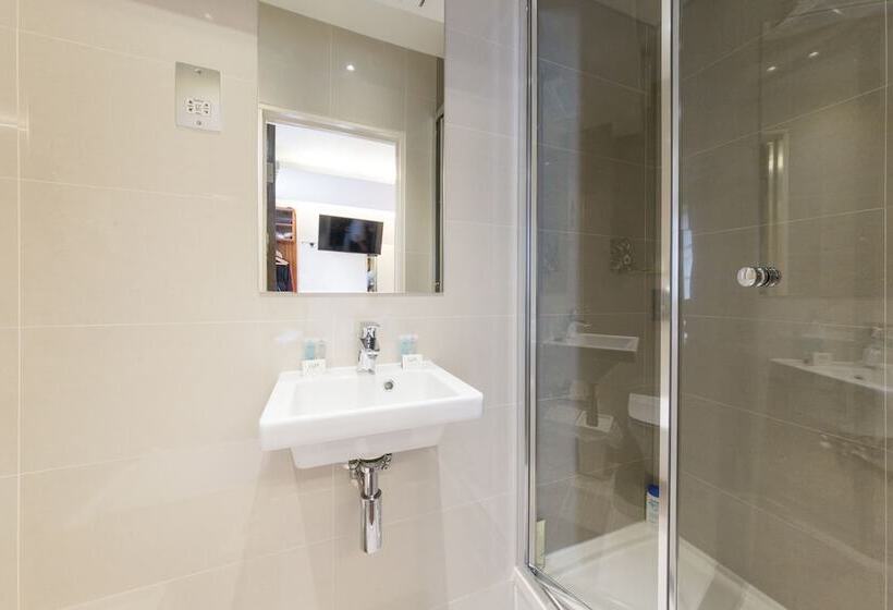 高级大房间, Chester