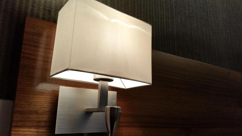 标准单人间, Chester