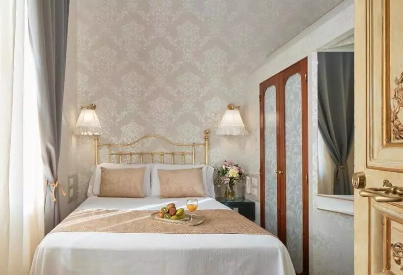 Suite with Views