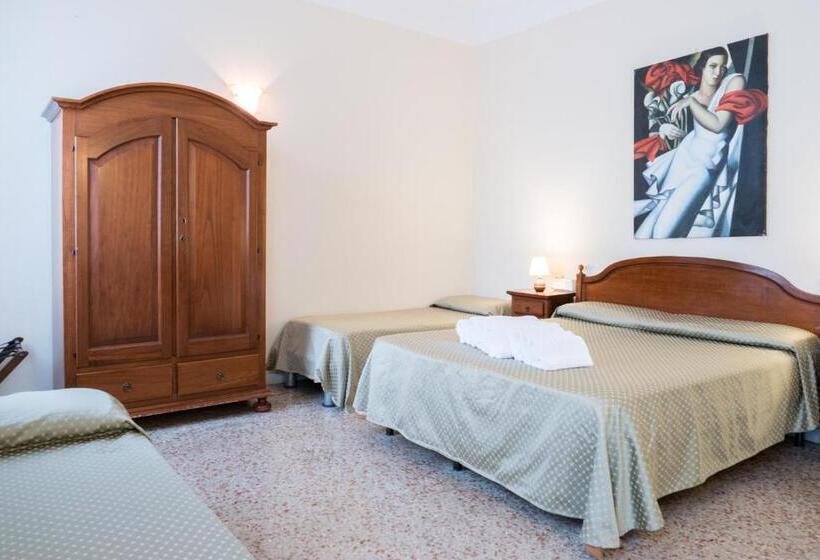 اتاق استاندارد چهارنفره با سرویس بهداشتی مشترک, Corte Canal Venice