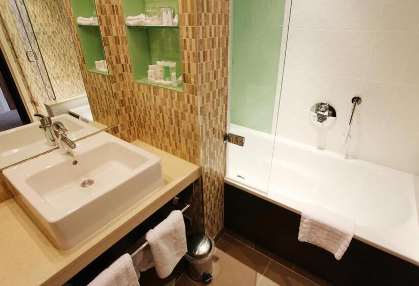 이그제큐티브 룸 킹사이즈 침대, Crowne Plaza Reading East