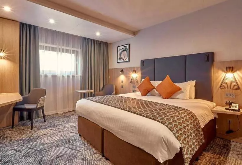 ファミリールーム, Crowne Plaza Reading East