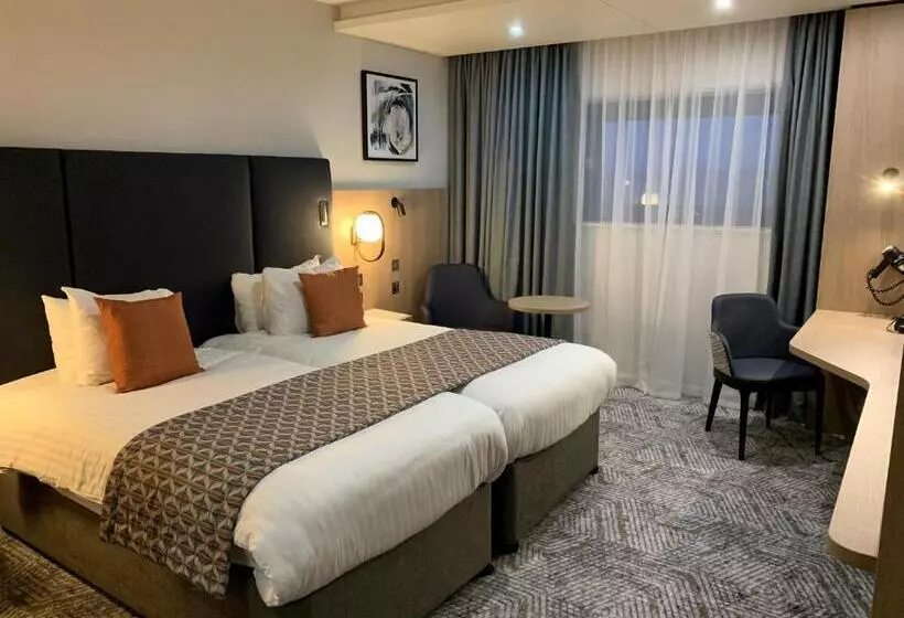 スタンダードルーム, Crowne Plaza Reading East