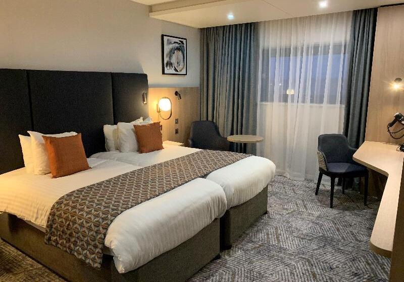 스탠다드 룸, Crowne Plaza Reading East