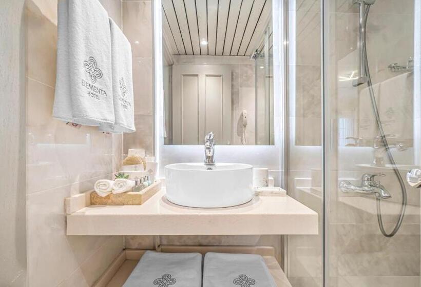 غرفة سوبيريور مطلّة علي البحر, Elementa Boutique Hotel   Adults Only