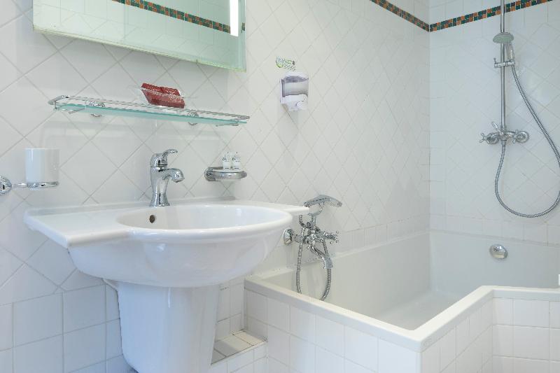 수피리어 룸, Elysees