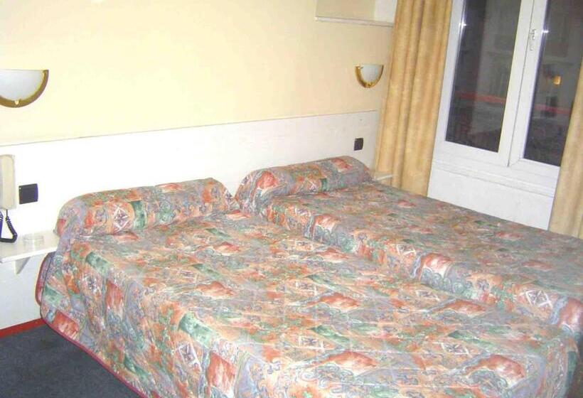 スタンダード4人部屋, Ferney République