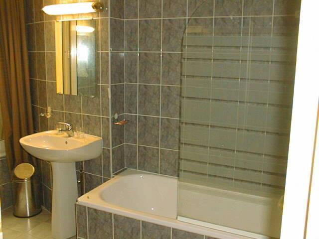 家族用アパートメント, Ferney République