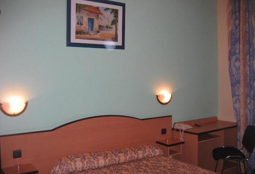 家族用アパートメント, Ferney République