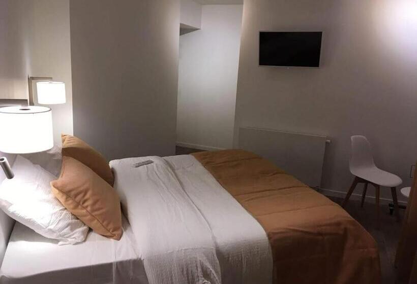 デラックスルーム, Ferney République