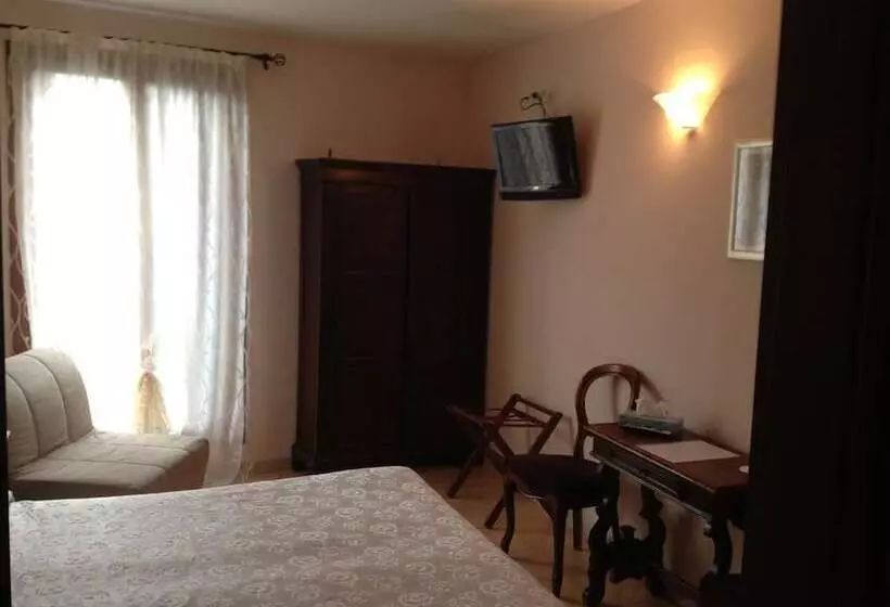 اتاق استاندارد سه نفره, Locanda Salieri