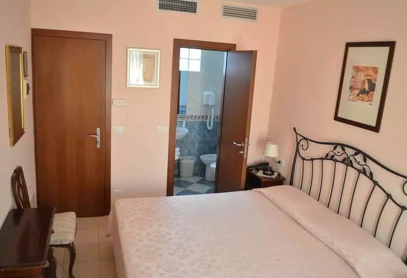 اتاق اکونومی, Locanda Salieri