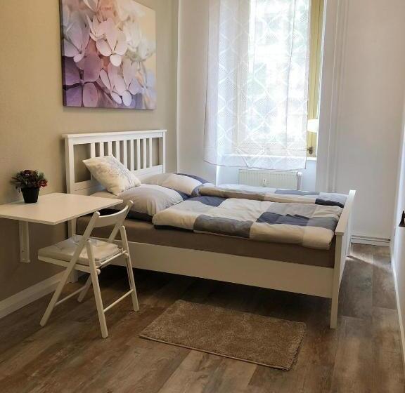 اتاق استاندارد, Pension Kaffeefreunde