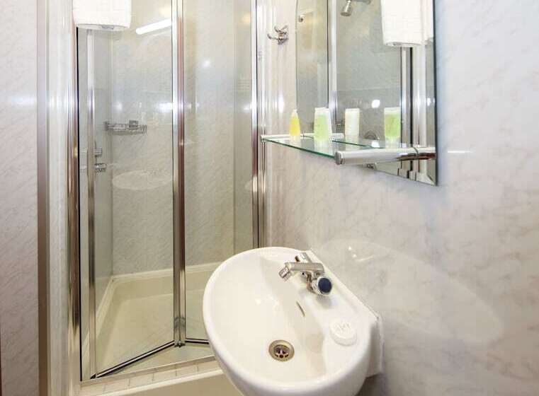 스탠다드 트리플 룸, Regency House