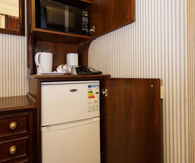 스탠다드 트리플 룸, Regency House