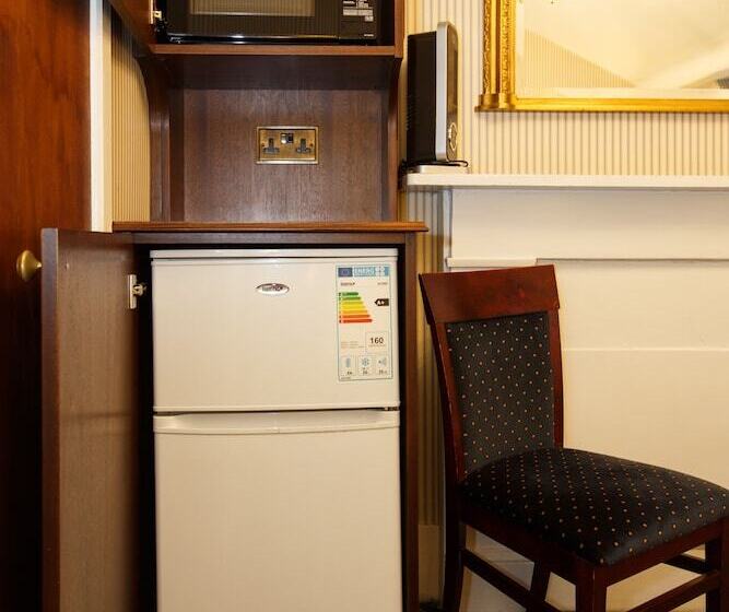 스탠다드 트리플 룸, Regency House