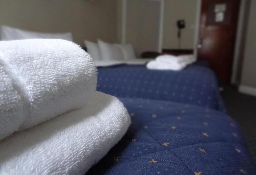 패밀리 룸, Regency House