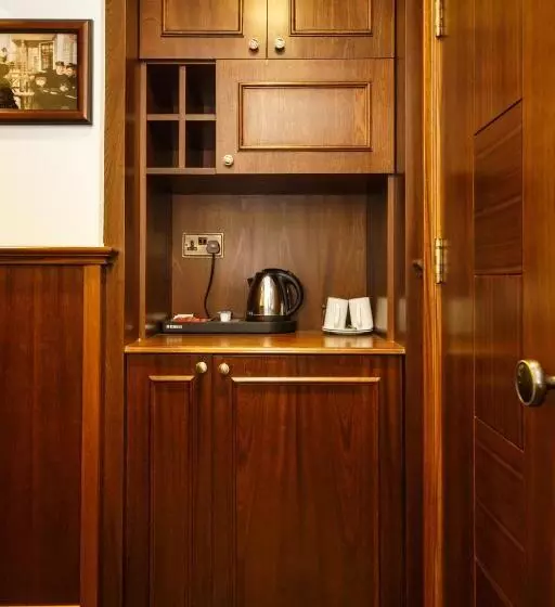 Superior Interior Room, Regency House