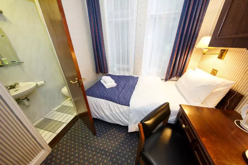 اتاق استاندارد یک نفره, Regency House