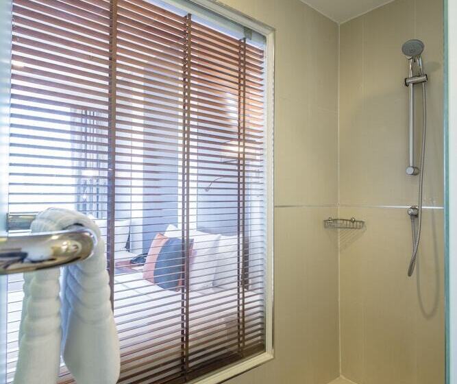 اتاق لوکس, Solo, Sukhumvit 2, Bangkok Sha Extra Plus