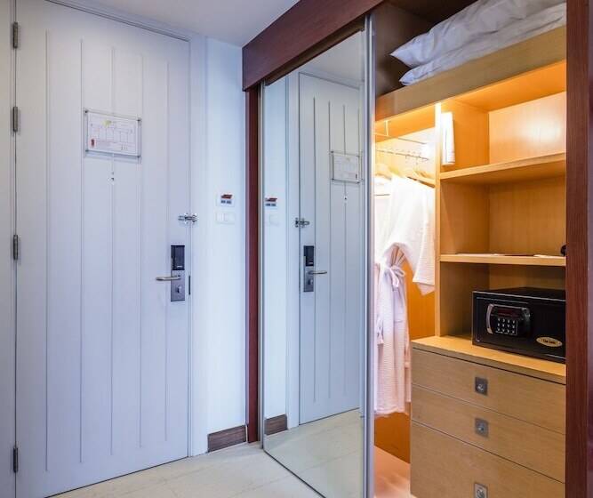 اتاق لوکس, Solo, Sukhumvit 2, Bangkok Sha Extra Plus