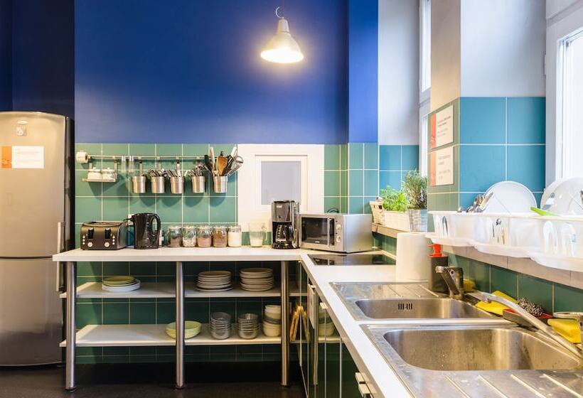 Кровать в Общей Комнате, Tatamka Hostel