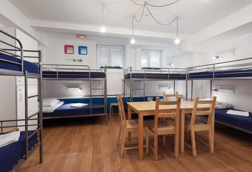 共用房间的床, Tatamka Hostel