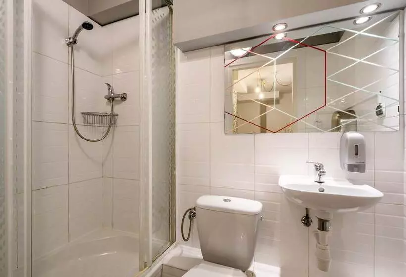 Economy Quadruple Room, Tatamka Hostel