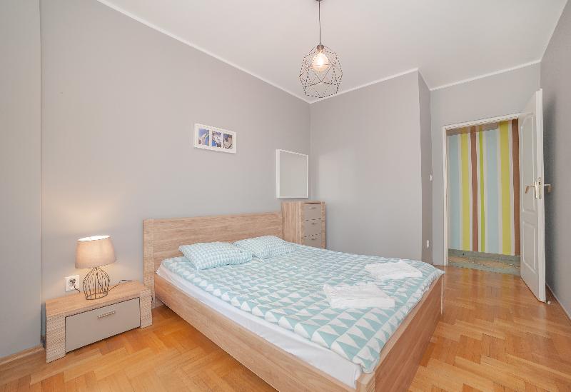 شقة غرفة واحدة, Tatamka Hostel