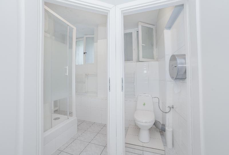 Кровать в Многоместном Номере с Общей Ванной, Tatamka Hostel