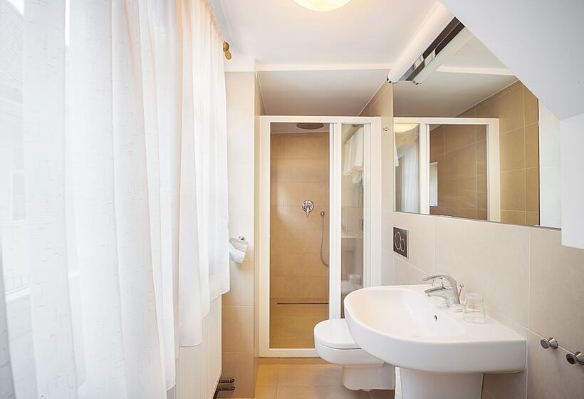 سوییت, U Tří Bubnů