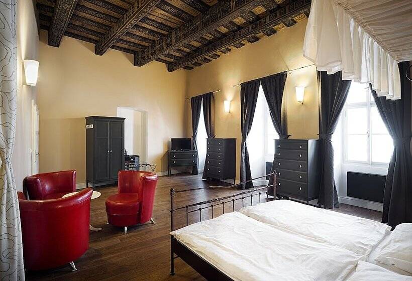 سوییت, U Tří Bubnů