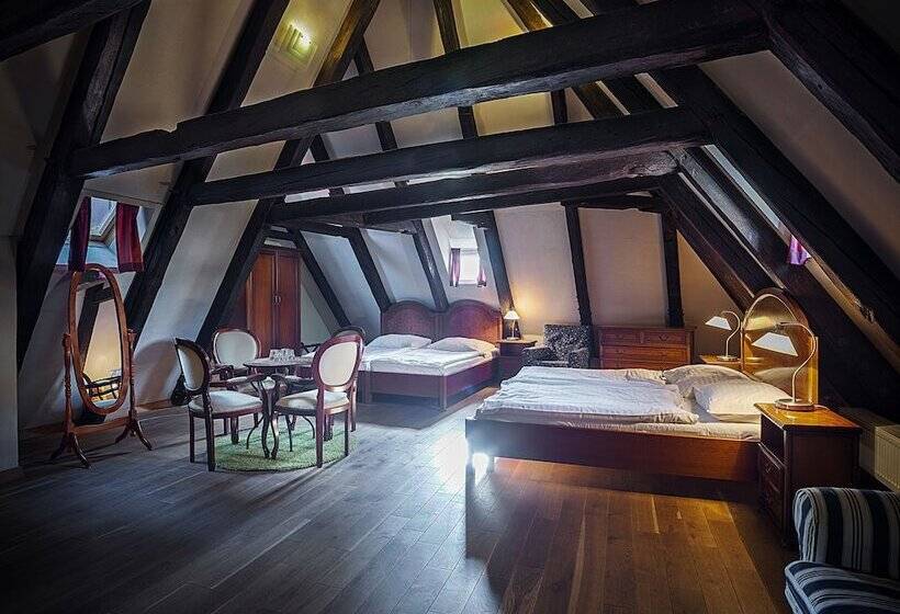 سوییت, U Tří Bubnů