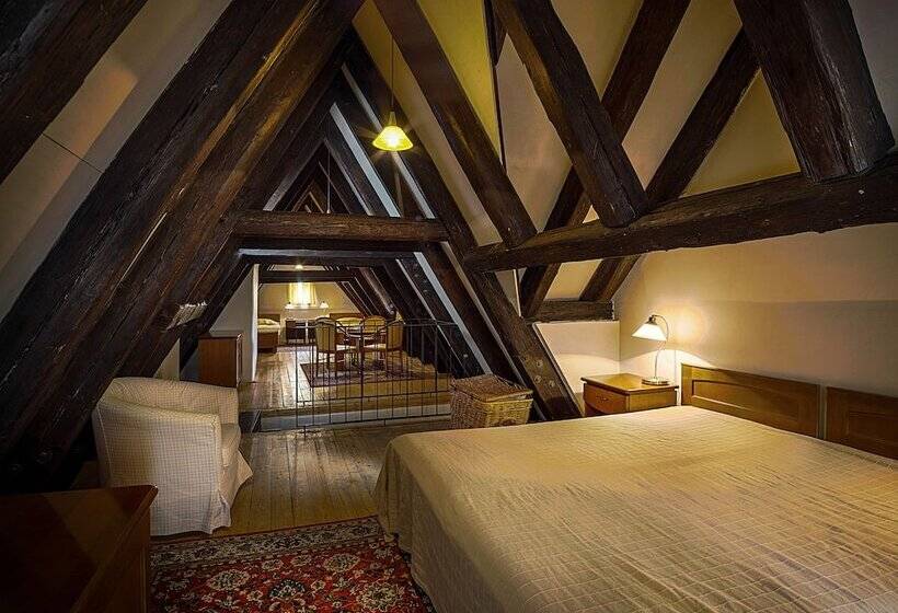 سوییت, U Tří Bubnů