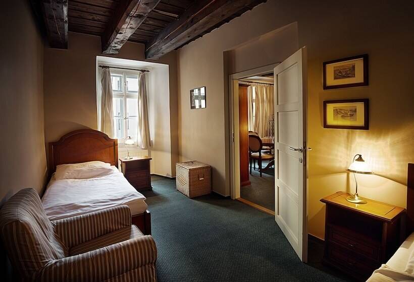 سوییت, U Tří Bubnů