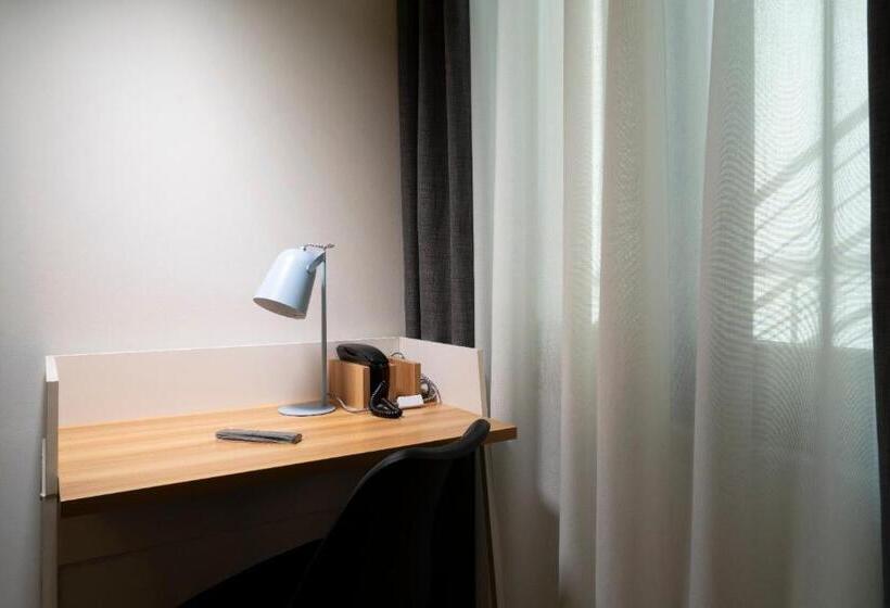 标准三人间, Villino Milano