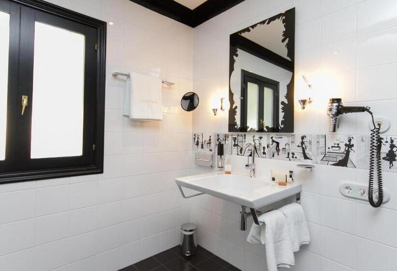 Классический Номер, Boutique Hotel La Madrugada