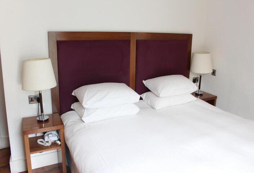 חדר סטנדרט לשלושה, The Lombard Townhouse