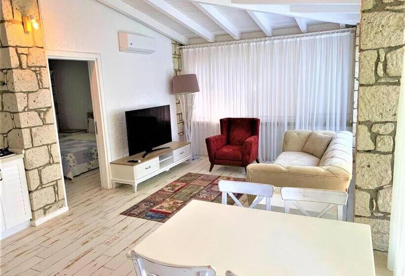 سوئیت 2 خوابه, Cadde 75