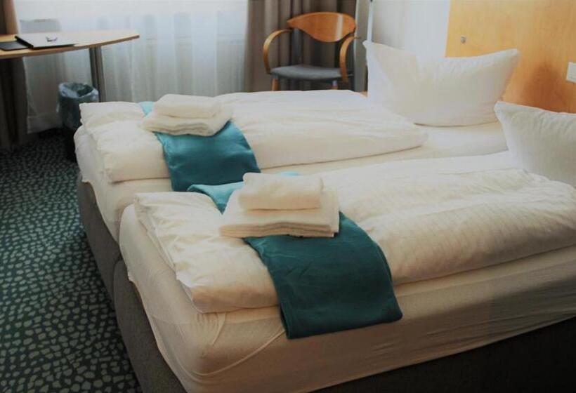 Семейный Номер, Check Inn Hotel Merseburg