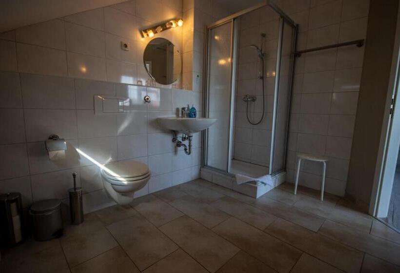 패밀리 스위트, Check Inn Hotel Merseburg