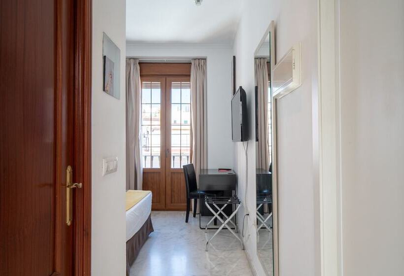 Standart Oda, Cool Sevilla