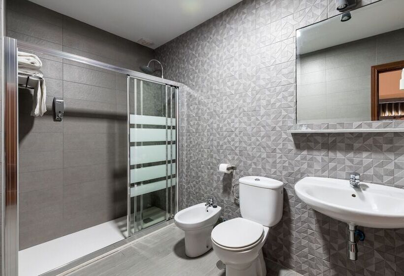 Deluxe Rum, Cool Sevilla