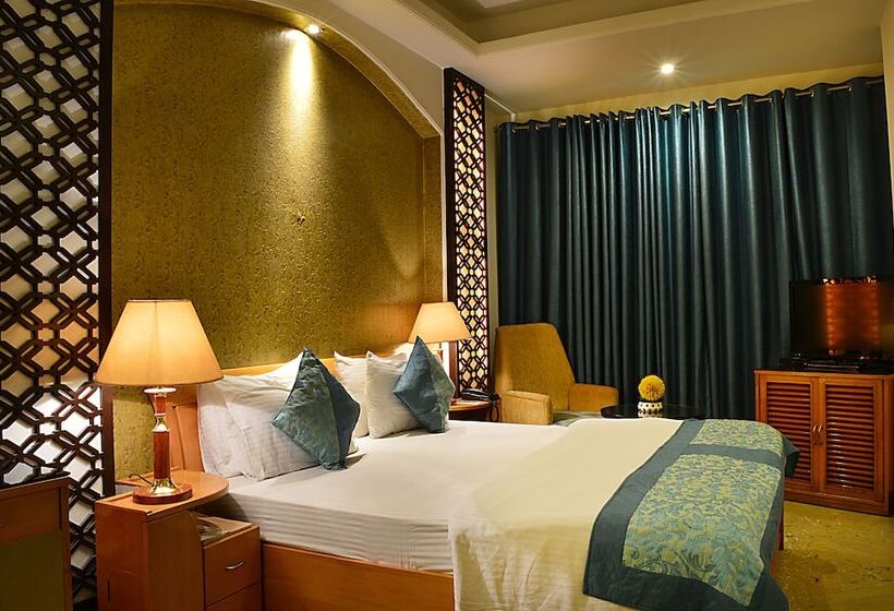 Номер Executive, Emperor Palms At Karol Bagh