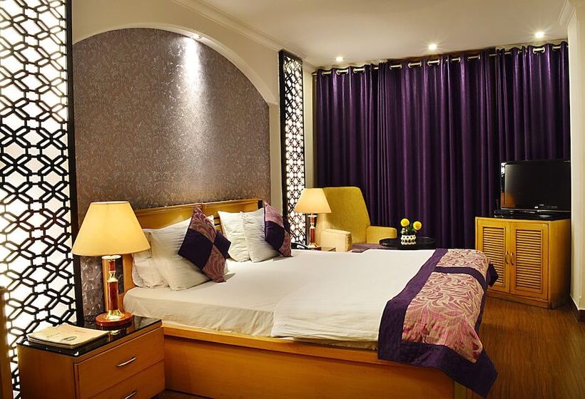 Номер Executive, Emperor Palms At Karol Bagh