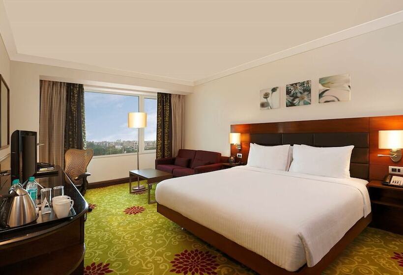 Номер Стандарт Двуспальная Кровать, Hilton Garden Inn New Delhi/saket