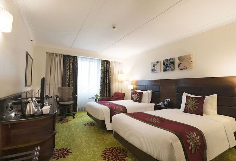 Номер Стандарт, Hilton Garden Inn New Delhi/saket