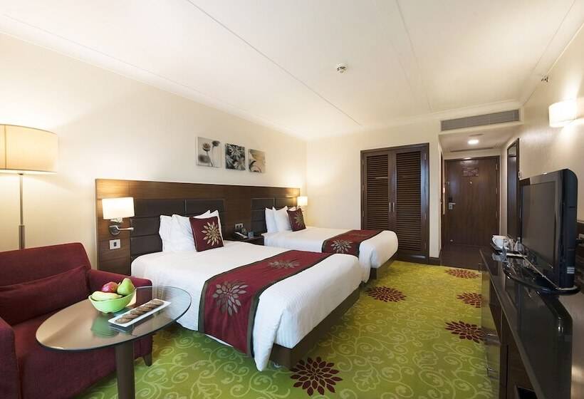 Номер Стандарт Адаптированный для Инвалидов, Hilton Garden Inn New Delhi/saket