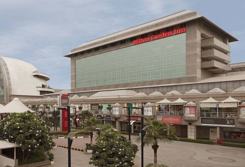 Президентский Люкс, Hilton Garden Inn New Delhi/saket