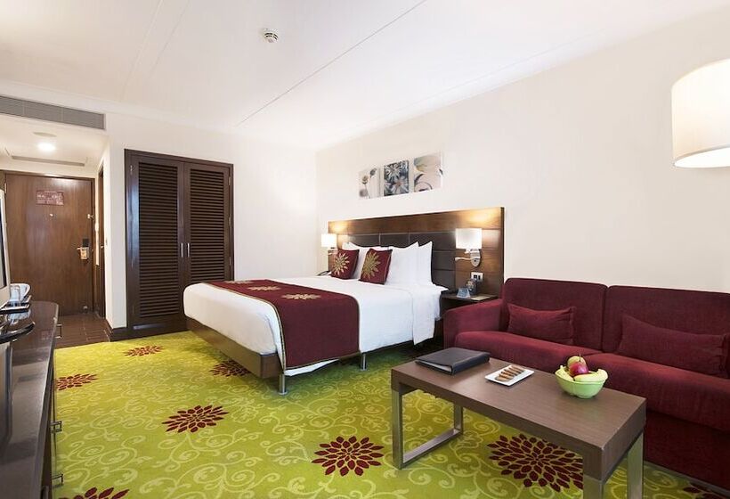 Номер Премиум, Hilton Garden Inn New Delhi/saket